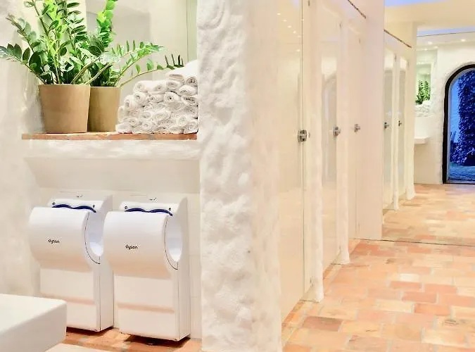 Denkmalschmiede Hoefgen グリンマ