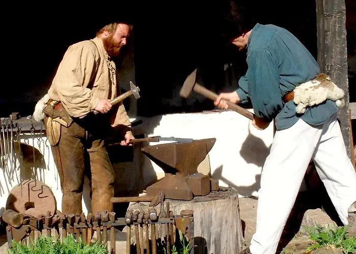 Denkmalschmiede Hoefgen グリンマ