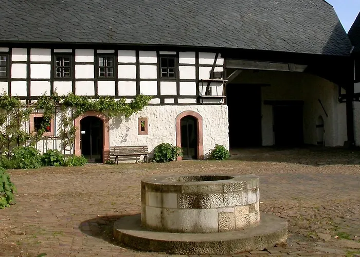 Denkmalschmiede Hoefgen グリンマ